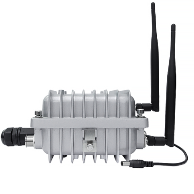 Waterproof 4G LTE BLE Gateway with High Power - Asset Track Pro