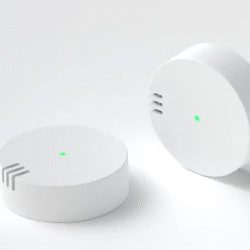 iBeacon with Sensors, 50m Range, Replaceable Battery, Customizable Case - Asset Track Pro