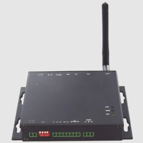 Versatile Signal Converter with SMA Antenna and Wide Temperature Range - Asset Track Pro