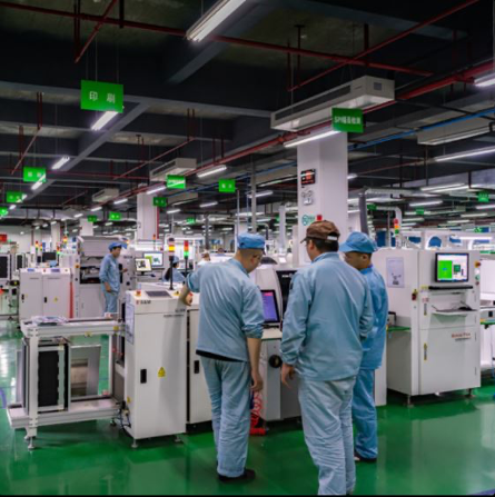 Outdoor LoRaWAN IP67 Gateway with Multi Frequency Support - Asset Track Pro